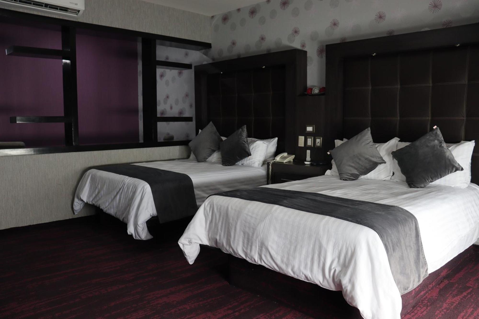 Wyndham Garden Aguascalientes Hotel & Casino Exterior photo