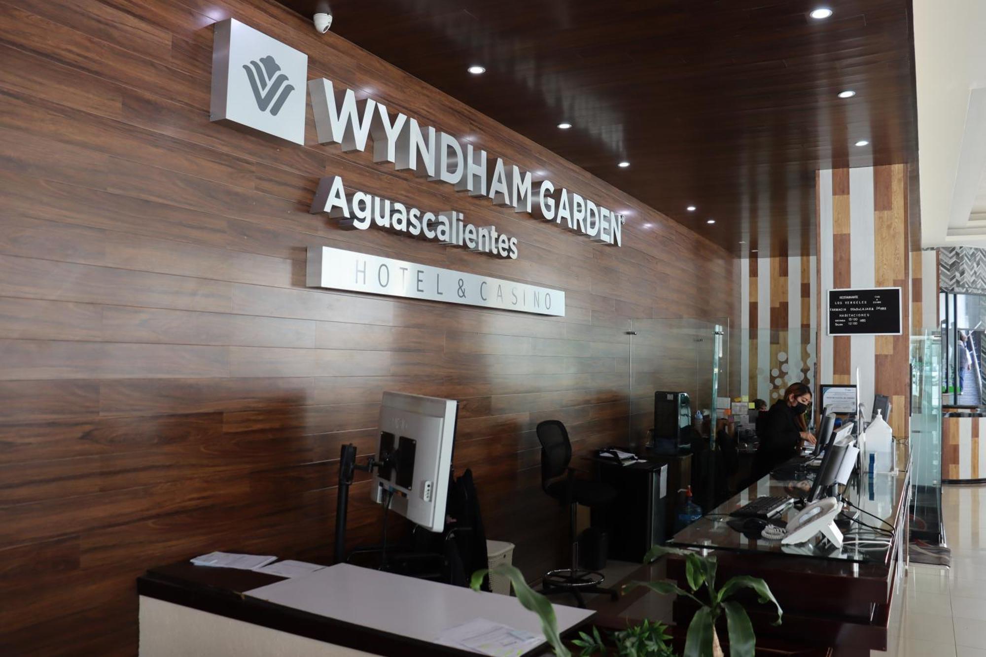 Wyndham Garden Aguascalientes Hotel & Casino Exterior photo